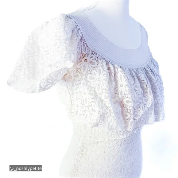 Victoria secret XS Very Sexy Off-the-shoulder flower detail Lace Bodysuit - Picture 8 of 16